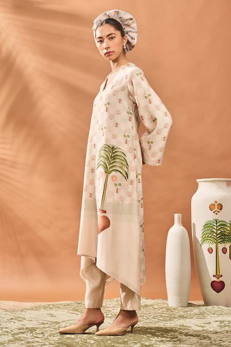 Buy Masaba Ivory Chanderi V-neck Checkers Bloom Kurta Set Online at Aza Fashions Buy_Masaba_Ivory Chanderi V-neck Checkers Bloom Kurta Set _Online_at_Aza_Fashions