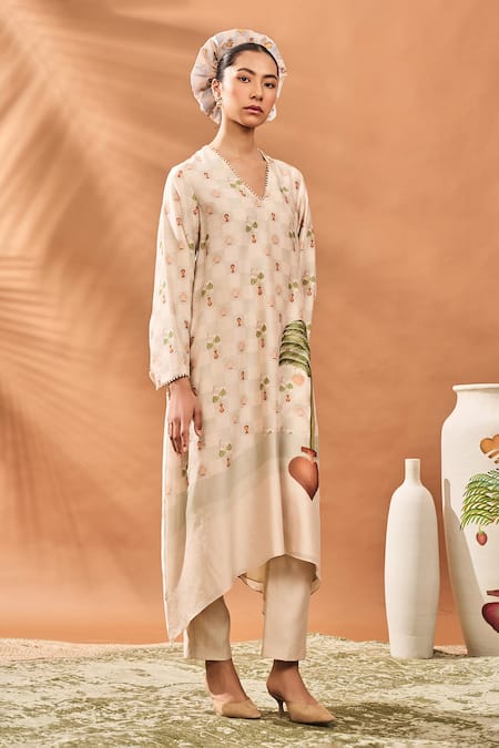 Shop Masaba Ivory Chanderi V-neck Checkers Bloom Kurta Set Online at Aza Fashions Shop_Masaba_Ivory Chanderi V-neck Checkers Bloom Kurta Set _Online_at_Aza_Fashions