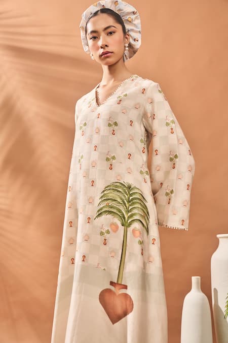 Masaba Ivory Chanderi V-neck Checkers Bloom Kurta Set at Aza Fashions Masaba_Ivory Chanderi V-neck Checkers Bloom Kurta Set _at_Aza_Fashions