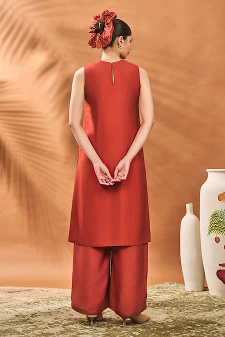 Shop_Masaba_Red Silk Round Neck Printed Raw Kurta Set _at_Aza_Fashions