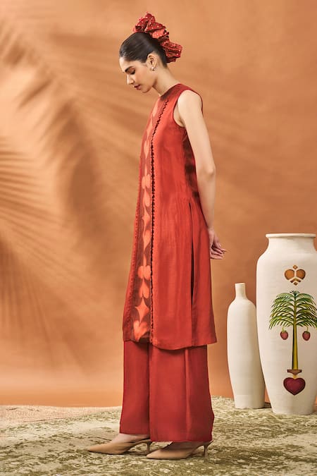 Masaba_Red Silk Round Neck Printed Raw Kurta Set _Online_at_Aza_Fashions