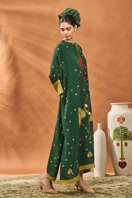 Buy_Masaba_Green Crepe, Silk Tassels Round Neck Clover Checks Kaftan _Online_at_Aza_Fashions