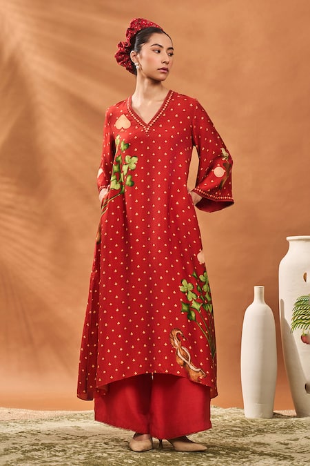 Masaba_Rust Silk V-neck Spade Blossom Long Kurta _Online_at_Aza_Fashions