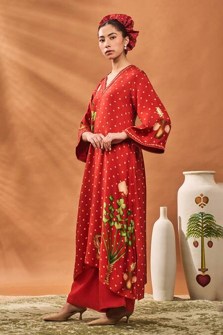 Shop_Masaba_Rust Silk V-neck Spade Blossom Kurta Set _Online_at_Aza_Fashions