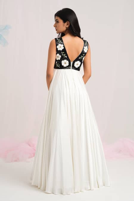 House Of Akshata Black & White Floral Embroidered Gown 