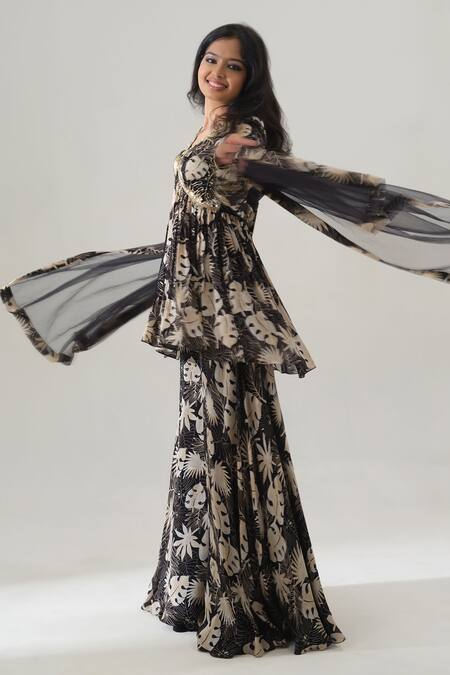 House Of Akshata Black Organza, Satin, Net Embroidery Tropical Glimmer Peplum Kurta Set Online at Aza Fashions House Of Akshata_Black Organza, Satin, Net Embroidery Tropical Glimmer Peplum Kurta Set _Online_at_Aza_Fashions