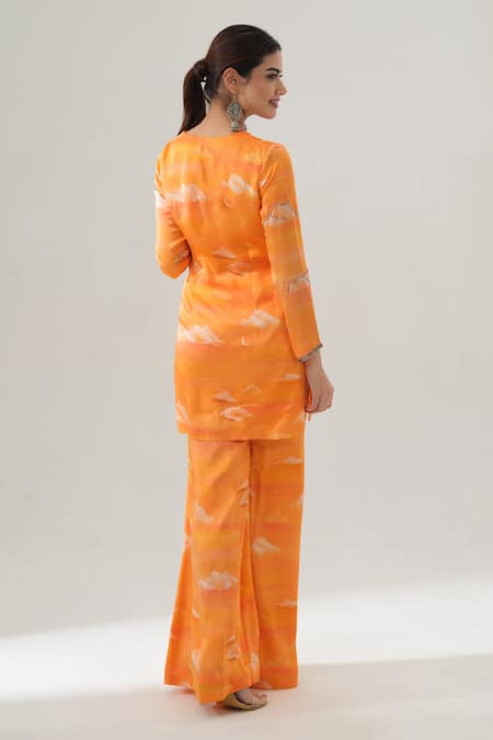 Shop House Of Akshata Orange V-neck Sunset Glow Printed Kurta And Sharara Set at Aza Fashions Shop_House Of Akshata_Orange V-neck Sunset Glow Printed Kurta And Sharara Set _at_Aza_Fashions