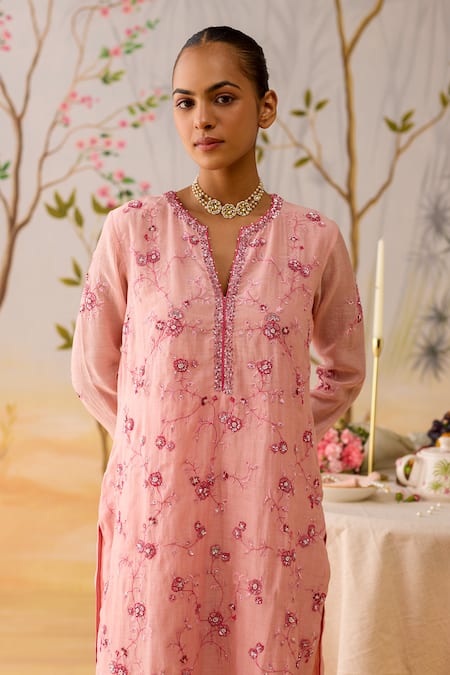 Shikha Mehta_Pink Chanderi, Satin, Silk Organza Embroidery Split V-neck Floral Kurta Set _at_Aza_Fashions