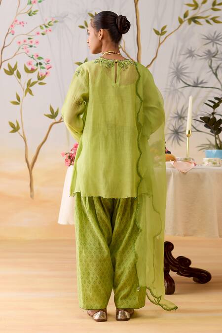 Shop_Shikha Mehta_Green Chanderi, Silk Organza Embroidery Round Neck Kurta Set _at_Aza_Fashions