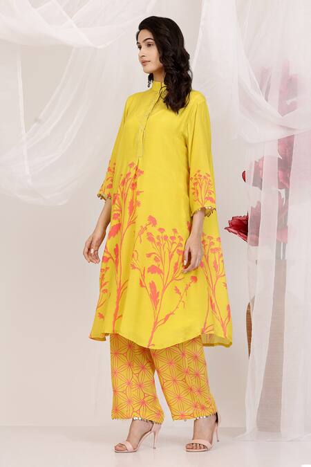 Radhika Jindal_Yellow Silk, Cotton Embroidery Mandarin Collar Floral Printed Kurta Set_Online_at_Aza_Fashions