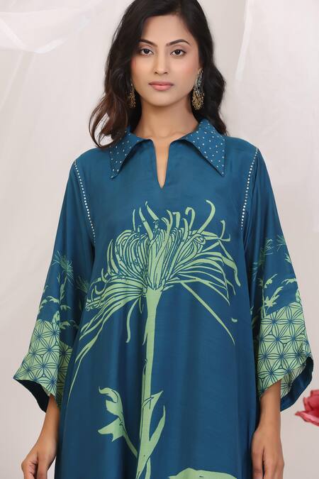 Buy_Radhika Jindal_Blue Cotton, Silk Embroidery Split V-neck Designer Kurta Set With Floral Print_Online_at_Aza_Fashions