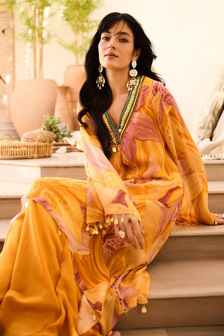 Buy Diyarajvvir Yellow Georgette Tassels, Embroidery V-neck Sunlit Lily Printed Kurta Set Online at Aza Fashions Buy_Diyarajvvir_Yellow Georgette Tassels, Embroidery V-neck Sunlit Lily Printed Kurta Set _Online_at_Aza_Fashions