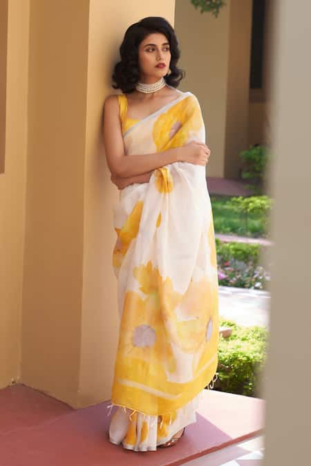 FIVE POINT FIVE Floral Print Linen Saree With Running Blouse 