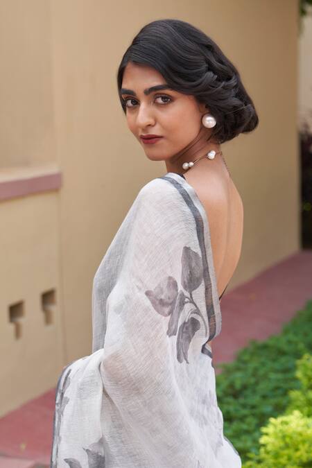 Five Point Five_White Tissue, Linen Floral Weaved Saree Set _Online_at_Aza_Fashions