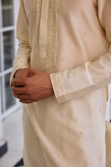 Buy_Kalista_Ivory Chanderi Embroidery Ayaaz Kurta Set _Online_at_Aza_Fashions