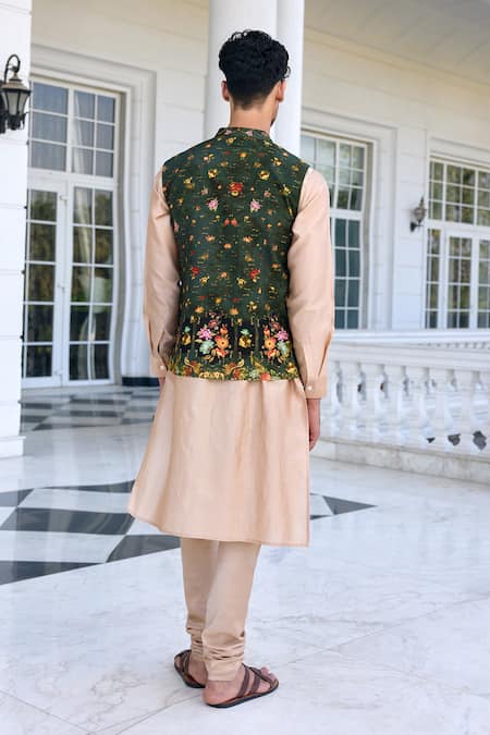 Kalista Rehyan Floral Embroidered Bundi Kurta Set 