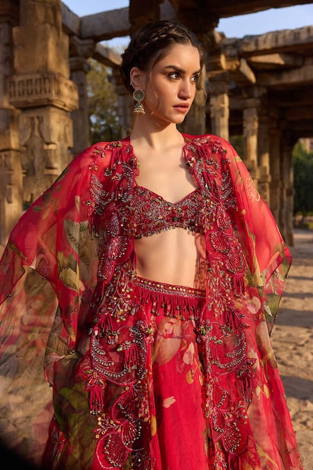 Awigna Fuchsia Organza Sequins, Beads Sweetheart Neck Floral Embroidered Lehenga Set at Aza Fashions Awigna_Fuchsia Organza Sequins, Beads Sweetheart Neck Floral Embroidered Lehenga Set _at_Aza_Fashions