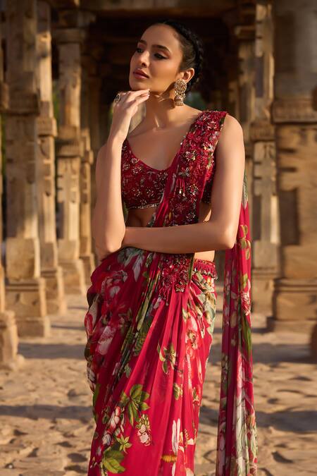 Awigna_Fuchsia Georgette Sequins Round Neck Floral Print Pre-draped Saree And Blouse Set_Online_at_Aza_Fashions