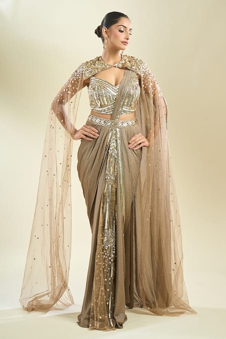 Buy_Samyukta Singhania_Green Net Sequins, Beads Sweetheart Neck Border Embroidered Pre-draped Saree Set 