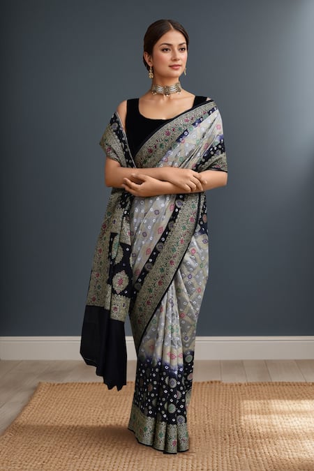 Samyukta Singhania Grey Bandhej Silk Saree With Blouse 