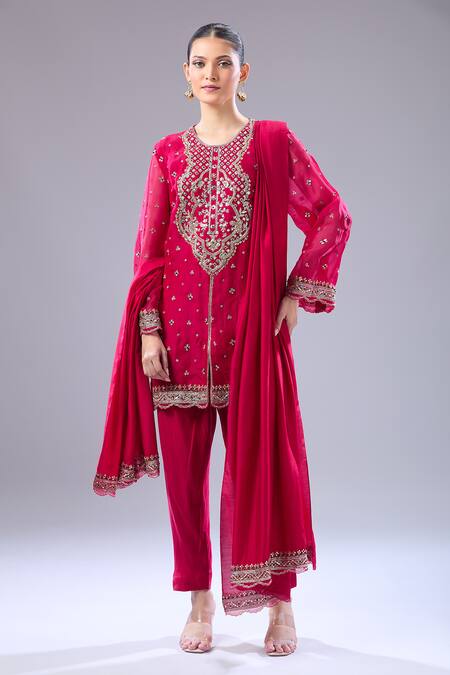 Buy_Ridhi Mehra_Pink Embroidery Round Neck Floral Kurta Set 