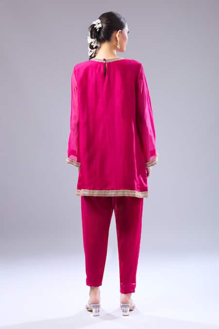 Ridhi Mehra Paisley Embroidered Kurta Set 