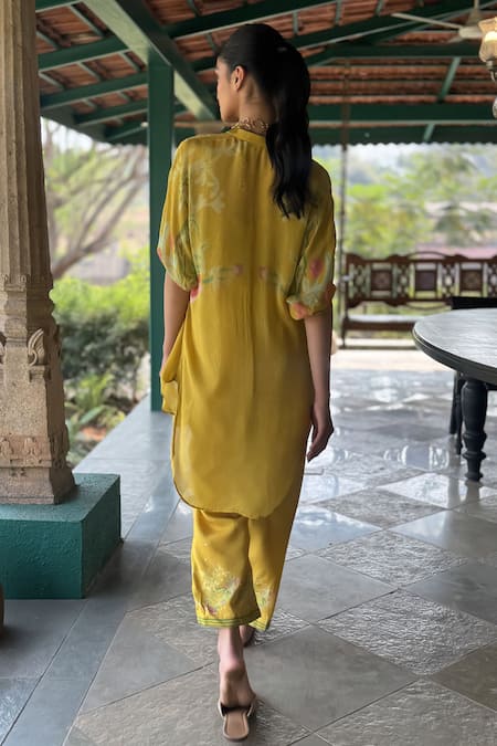 Shop_Basil Leaf_Yellow Chiffon, Linen, Silk Embroidery Collared Printed Kurta Set _at_Aza_Fashions