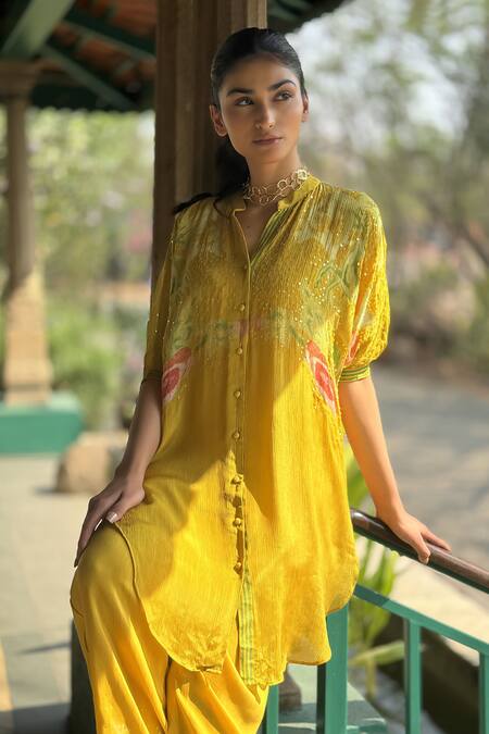 Buy_Basil Leaf_Yellow Chiffon, Linen, Silk Embroidery Collared Printed Kurta Set _Online_at_Aza_Fashions