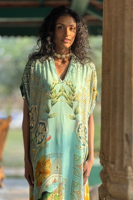 Buy_Basil Leaf_Aqua Crepe V-neck Printed Kurta Set _Online_at_Aza_Fashions