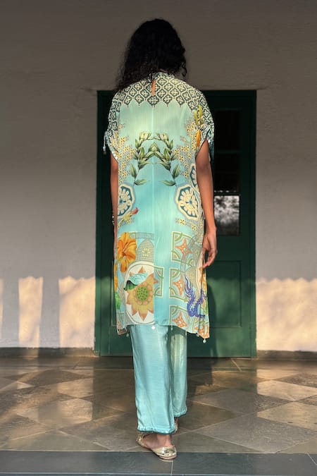 Shop_Basil Leaf_Aqua Crepe V-neck Printed Kurta Set _at_Aza_Fashions