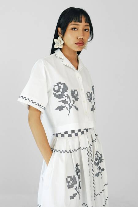 Merakus White Cotton Embroidery Collared Cross Stitch Skirt Set Online at Aza Fashions Merakus_White Cotton Embroidery Collared Cross Stitch Skirt Set _Online_at_Aza_Fashions