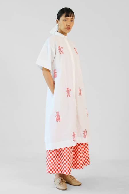 Buy_Merakus_White Cotton Embroidery Collared Cross Stitch Kurta And Skirt Set _Online_at_Aza_Fashions