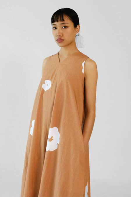 Merakus_Brown Cotton V-neck Poppy Sleeveless V Dress _Online_at_Aza_Fashions