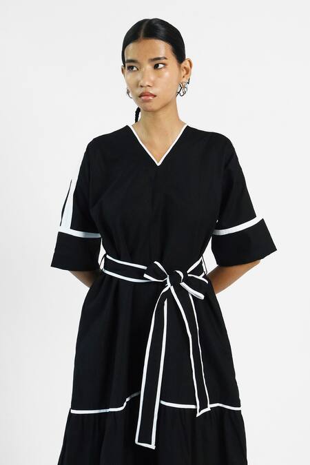 Buy_Merakus_Black Cotton V-neck Applique Dress With Belt _Online_at_Aza_Fashions