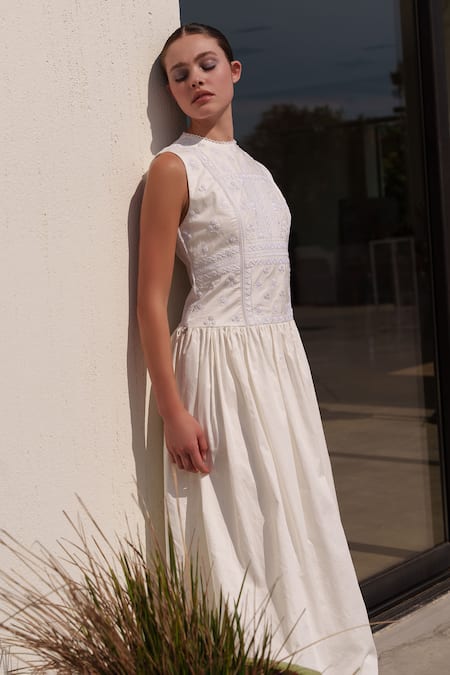 Shop Shruti Sancheti White Poplin Embroidery Round Neck Midi Dress Online at Aza Fashions Shop_Shruti Sancheti_White Poplin Embroidery Round Neck Midi Dress _Online_at_Aza_Fashions