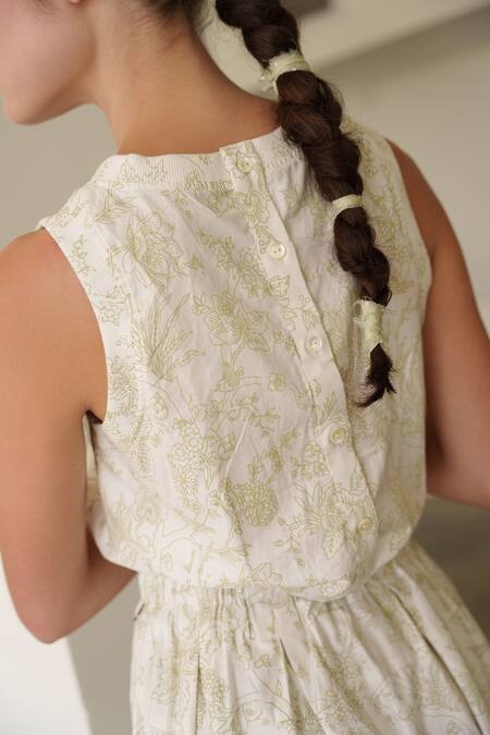 Shruti Sancheti White Round Neck Printed Midi Dress at Aza Fashions Shruti Sancheti_White Round Neck Printed Midi Dress _at_Aza_Fashions