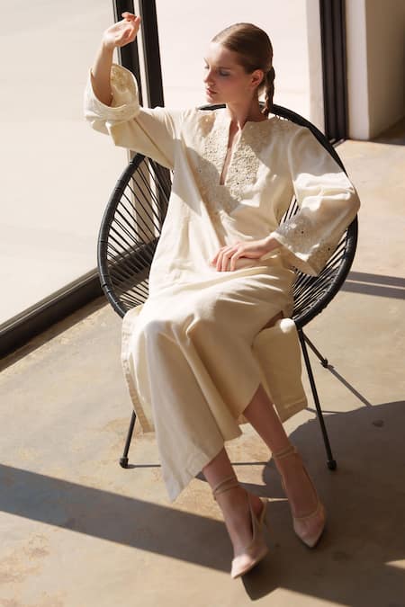 Shruti Sancheti_White Linen Embroidery Split V-neck Maxi Dress _at_Aza_Fashions