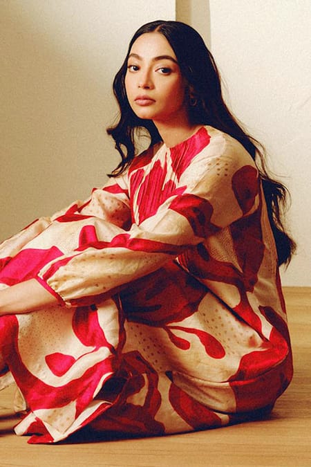 Kavya Singh Kundu_Beige Round Neck Floral Handwoven Mulberry Silk Midi Dress _Online_at_Aza_Fashions