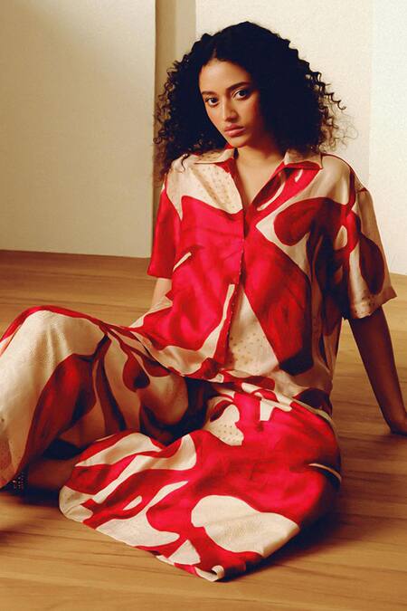 Kavya Singh Kundu_Red Collared Handwoven Mulberry Silk Pant Set _at_Aza_Fashions