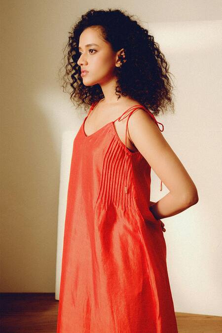 Kavya Singh Kundu Orange V-neck Samoa V Dress Online at Aza Fashions Kavya Singh Kundu_Orange V-neck Samoa V Dress _Online_at_Aza_Fashions