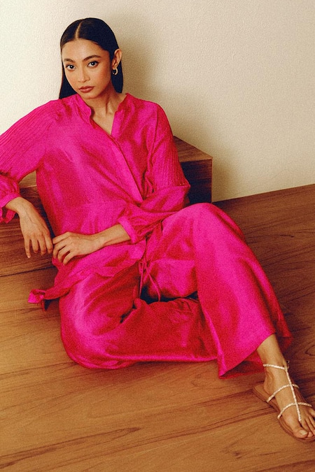 Kavya Singh Kundu Pink Handwoven Mulberry Silk Pant Set at Aza Fashions Kavya Singh Kundu_Pink Handwoven Mulberry Silk Pant Set _at_Aza_Fashions