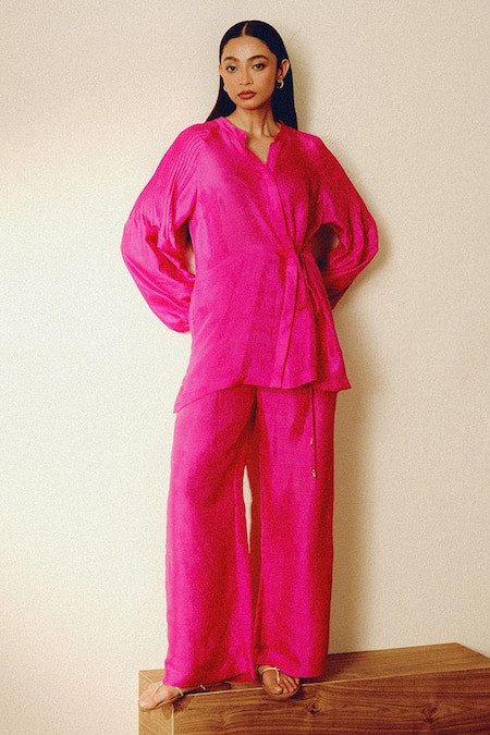 Buy Kavya Singh Kundu Pink Collared Fio Handwoven Mulberry Silk Shirt Online at Aza Fashions Buy_Kavya Singh Kundu_Pink Collared Fio Handwoven Mulberry Silk Shirt _Online_at_Aza_Fashions