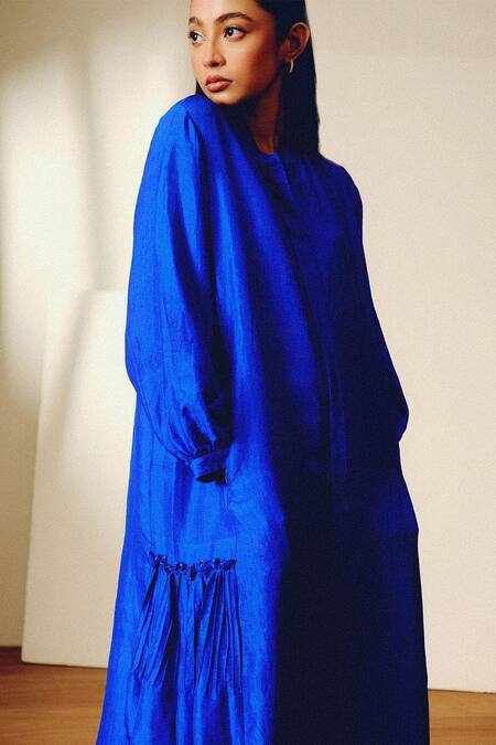 Buy Kavya Singh Kundu Blue Round Neck Handwoven Mulberry Silk Maxi Dress Online at Aza Fashions Buy_Kavya Singh Kundu_Blue Round Neck Handwoven Mulberry Silk Maxi Dress _Online_at_Aza_Fashions