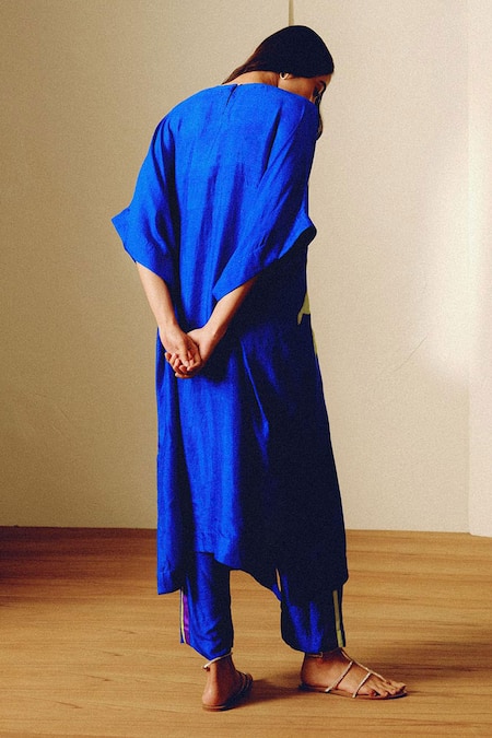 Kavya Singh Kundu Floral Printed Blue Kurta Set 