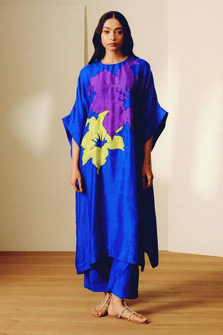 Shop Kavya Singh Kundu Blue Round Neck Floral Printed Kurta Set Online at Aza Fashions Shop_Kavya Singh Kundu_Blue Round Neck Floral Printed Kurta Set _Online_at_Aza_Fashions