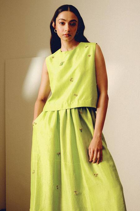 Kavya Singh Kundu Green Embroidery Round Neck Handwoven Silk Clara Set Online at Aza Fashions Kavya Singh Kundu_Green Embroidery Round Neck Handwoven Silk Clara Set _Online_at_Aza_Fashions