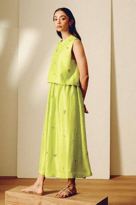 Shop Kavya Singh Kundu Green Embroidery Round Neck Handwoven Silk Clara Set Online at Aza Fashions Shop_Kavya Singh Kundu_Green Embroidery Round Neck Handwoven Silk Clara Set _Online_at_Aza_Fashions