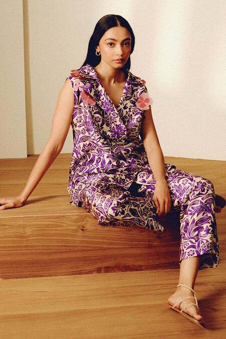 Shop_Kavya Singh Kundu_Purple V-neck Handwoven Mulberry Silk Pant Set _Online_at_Aza_Fashions