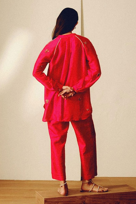 Kavya Singh Kundu Embroidered Red Handwoven Silk Pant Set 