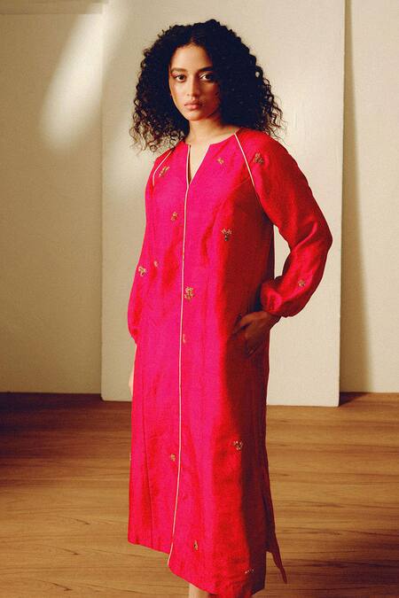 Kavya Singh Kundu Red Embroidery Split V-neck Handwoven Mulberry Silk Anna Dress Online at Aza Fashions Kavya Singh Kundu_Red Embroidery Split V-neck Handwoven Mulberry Silk Anna Dress _Online_at_Aza_Fashions